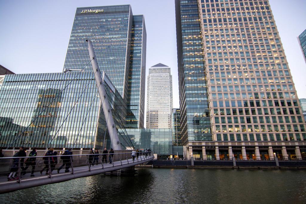 Canary Wharf - Corporate River View Apartments لندن المظهر الخارجي الصورة