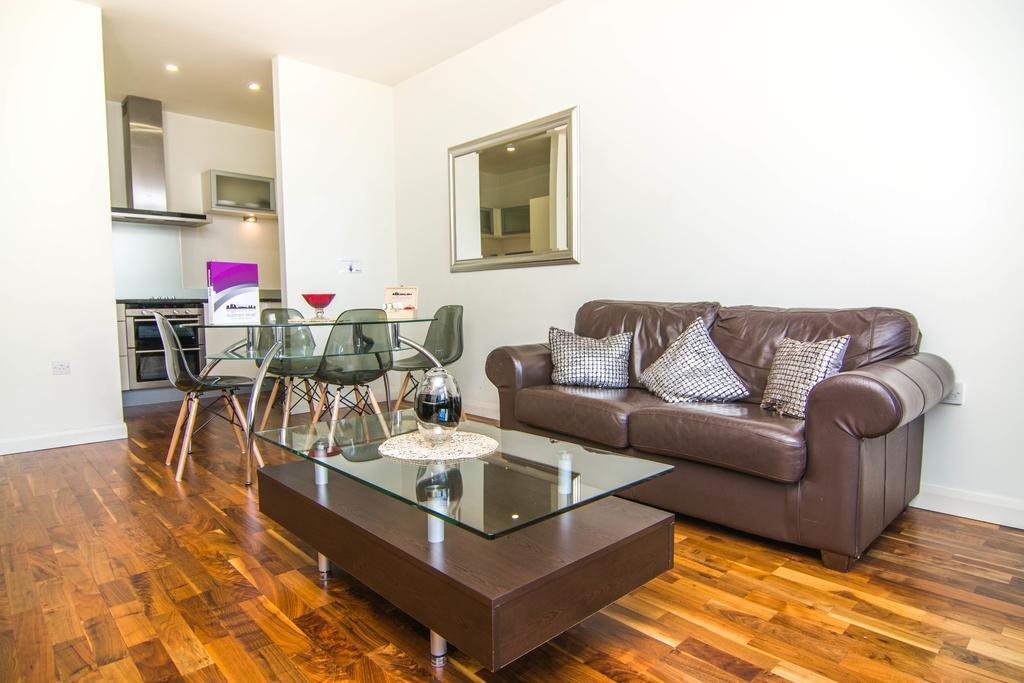 Canary Wharf - Corporate River View Apartments لندن المظهر الخارجي الصورة