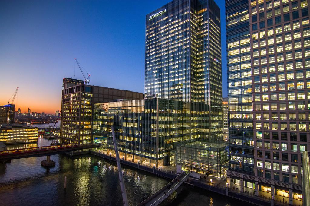 Canary Wharf - Corporate River View Apartments لندن المظهر الخارجي الصورة