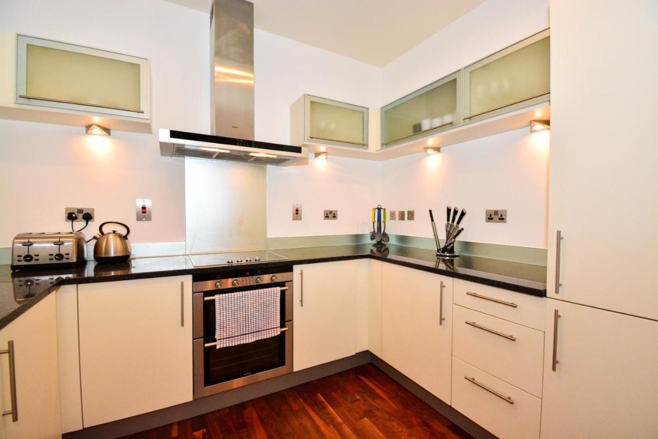 Canary Wharf - Corporate River View Apartments لندن المظهر الخارجي الصورة
