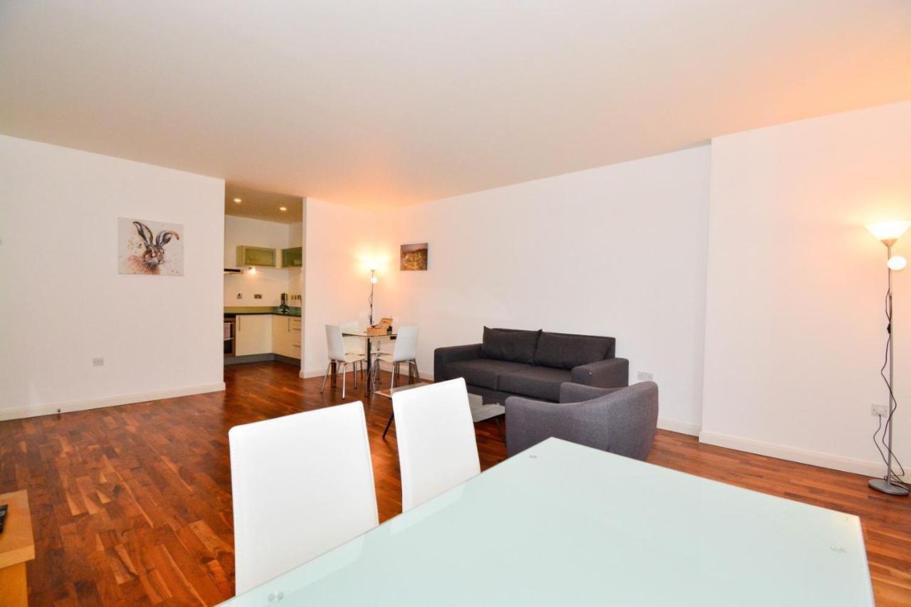 Canary Wharf - Corporate River View Apartments لندن المظهر الخارجي الصورة