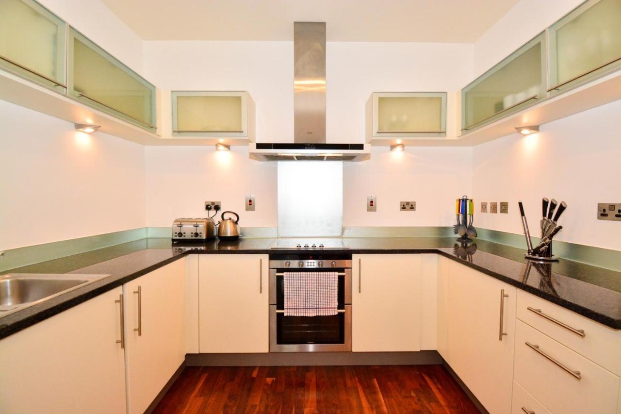 Canary Wharf - Corporate River View Apartments لندن المظهر الخارجي الصورة
