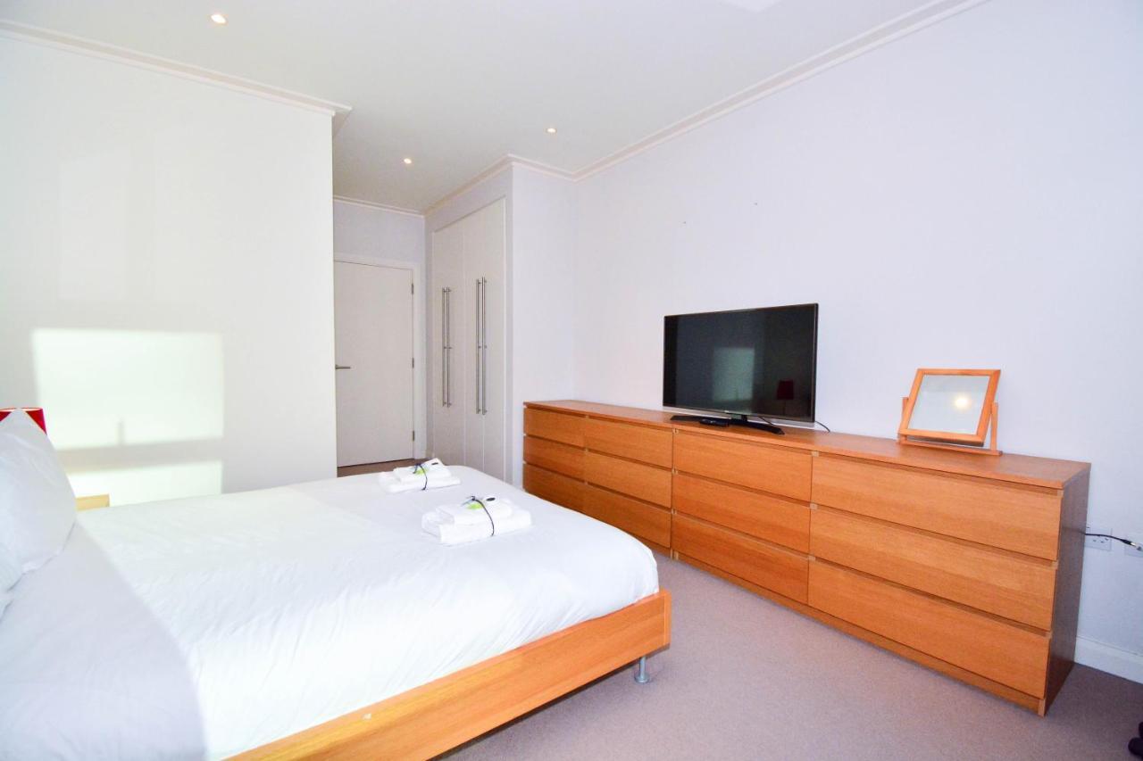 Canary Wharf - Corporate River View Apartments لندن المظهر الخارجي الصورة