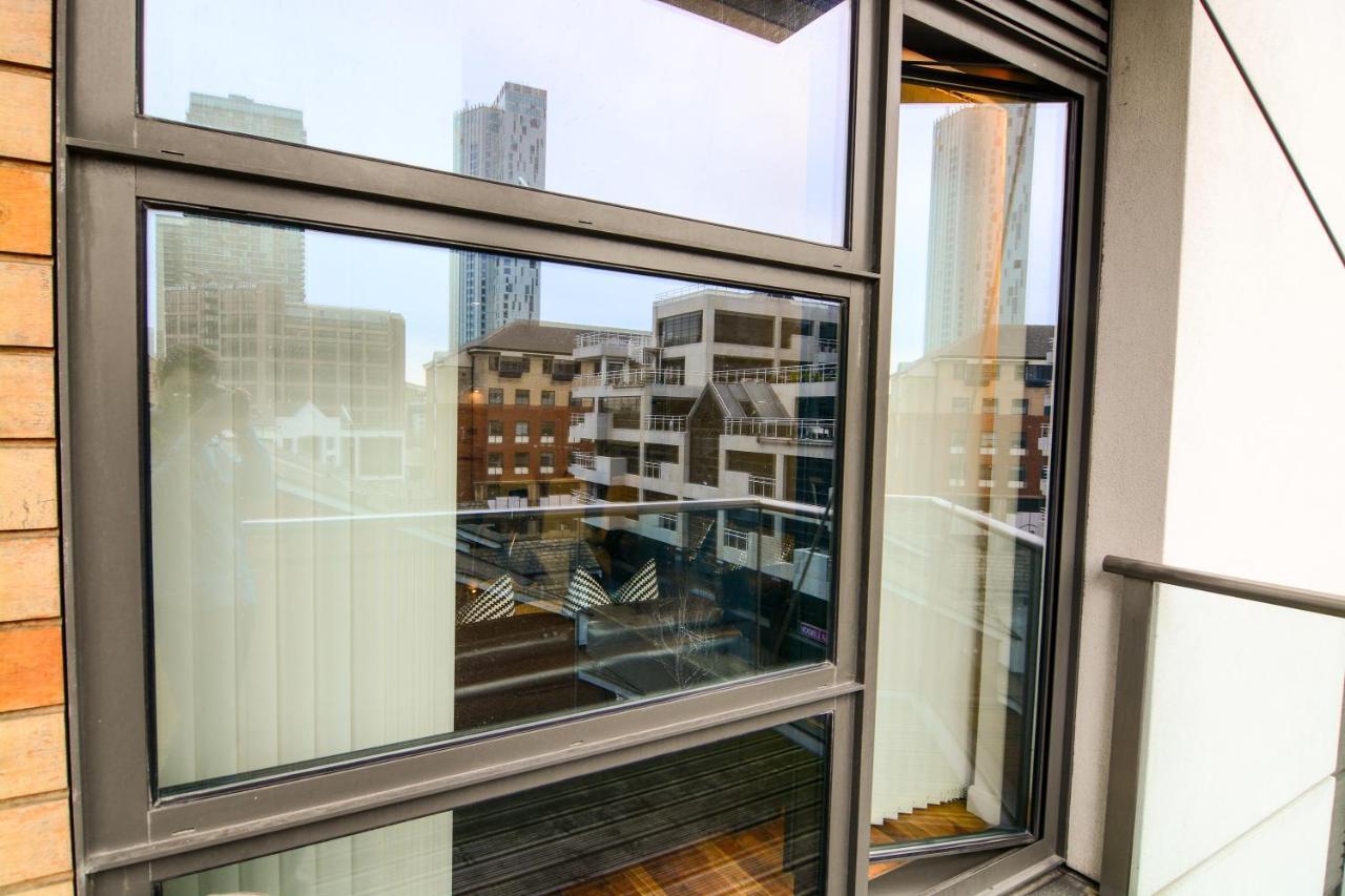 Canary Wharf - Corporate River View Apartments لندن المظهر الخارجي الصورة