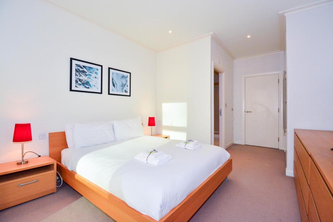 Canary Wharf - Corporate River View Apartments لندن المظهر الخارجي الصورة