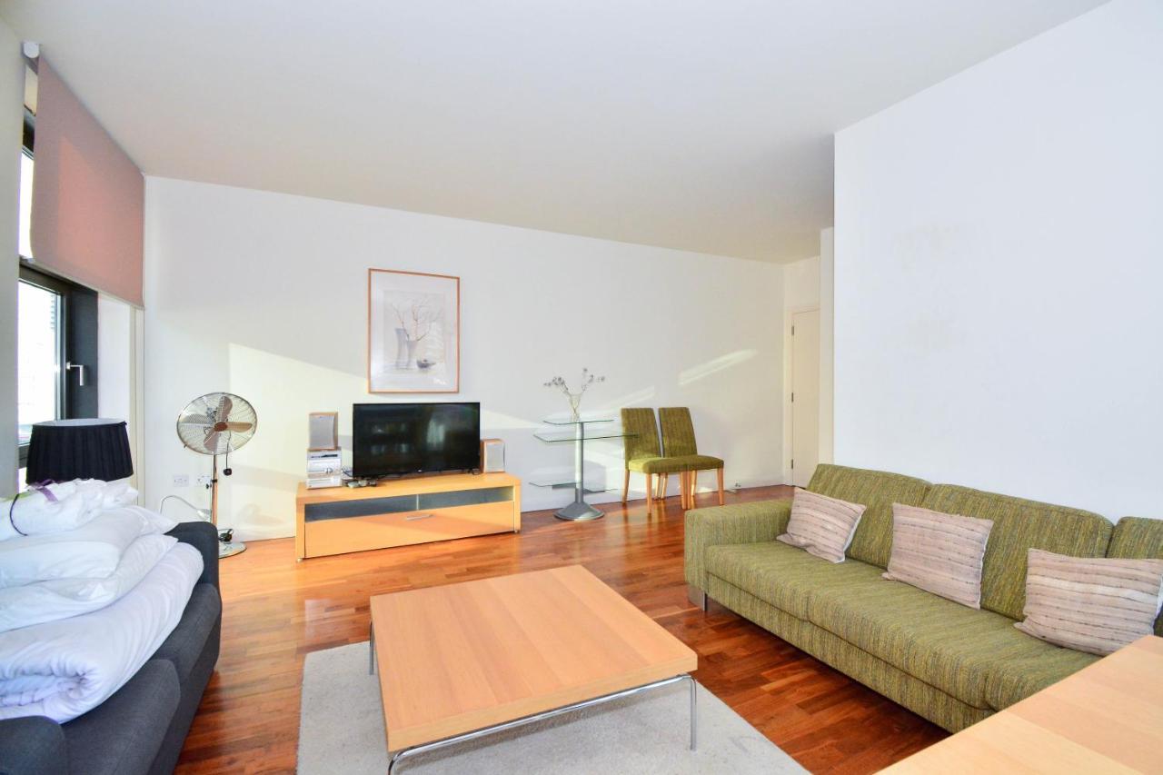 Canary Wharf - Corporate River View Apartments لندن المظهر الخارجي الصورة