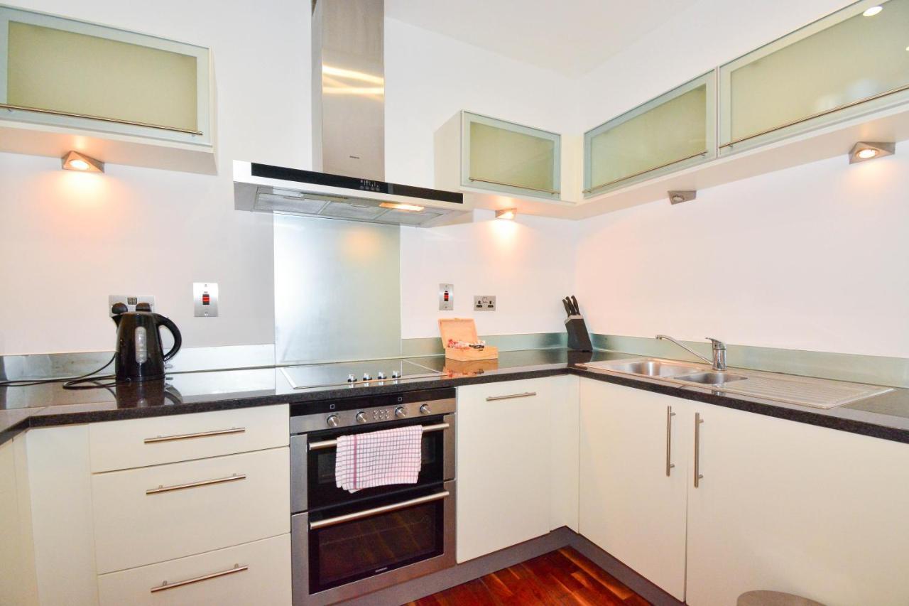 Canary Wharf - Corporate River View Apartments لندن المظهر الخارجي الصورة
