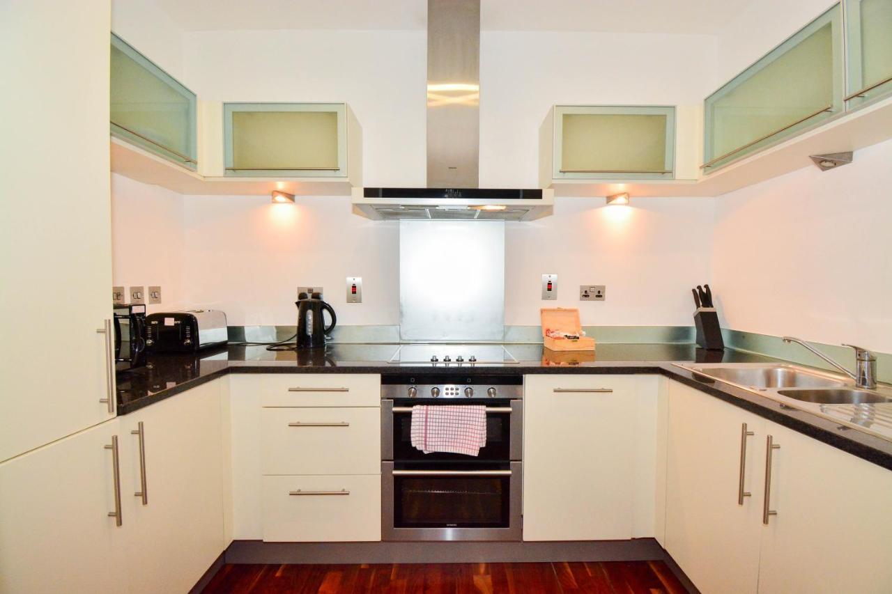 Canary Wharf - Corporate River View Apartments لندن المظهر الخارجي الصورة