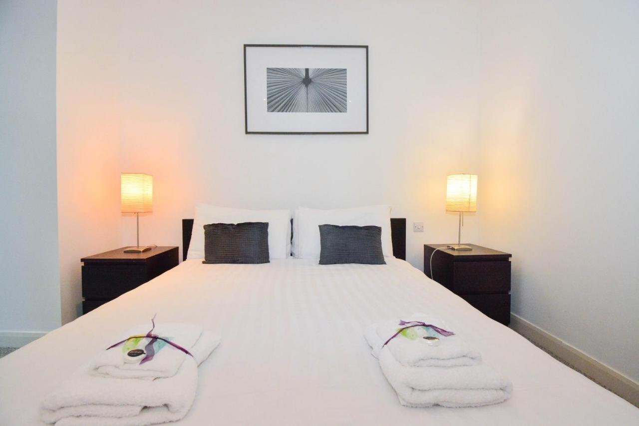 Canary Wharf - Corporate River View Apartments لندن المظهر الخارجي الصورة
